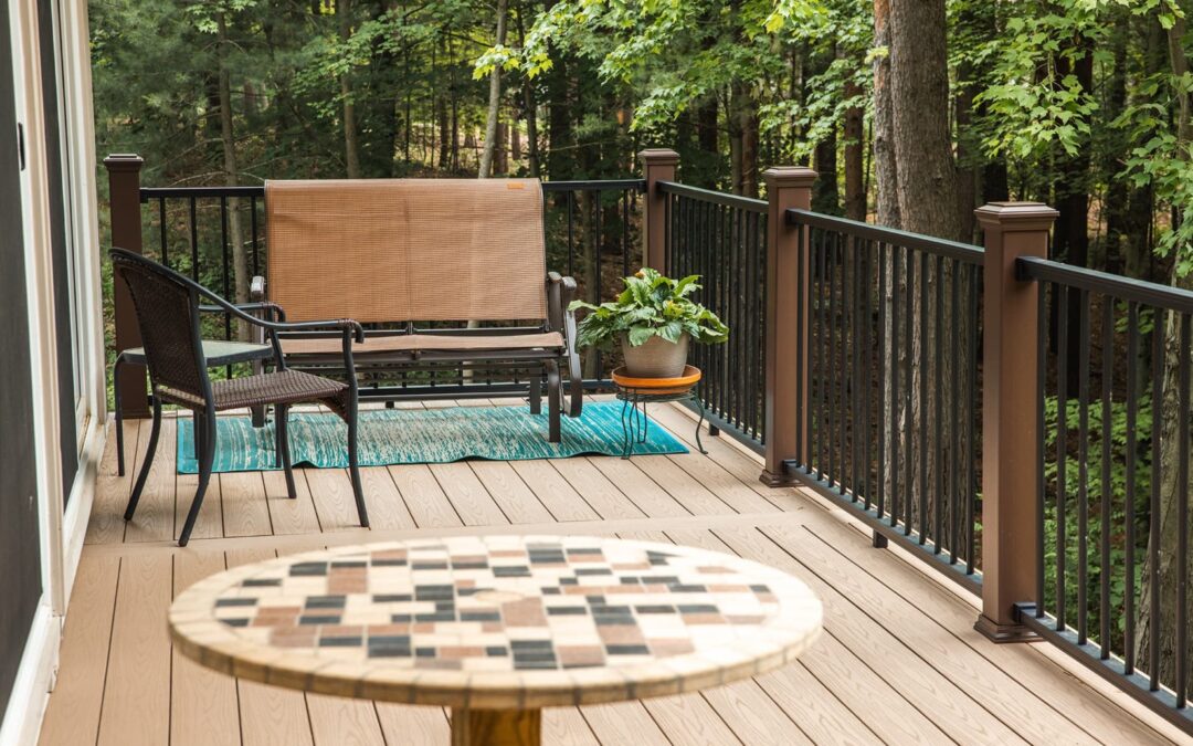 custom-deck-building-rockford-mi-walden-design_hero